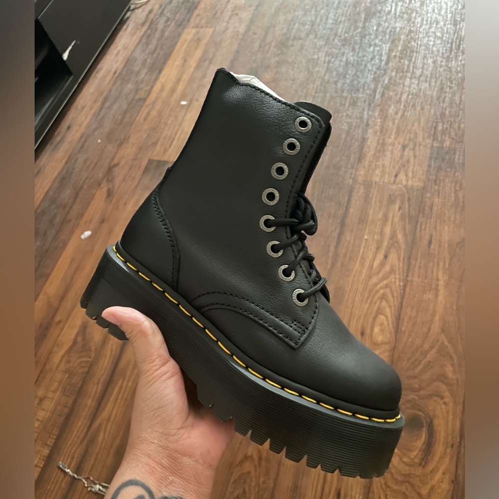 JADON III BOOT PISA LEATHER
PLATFORMS new in box